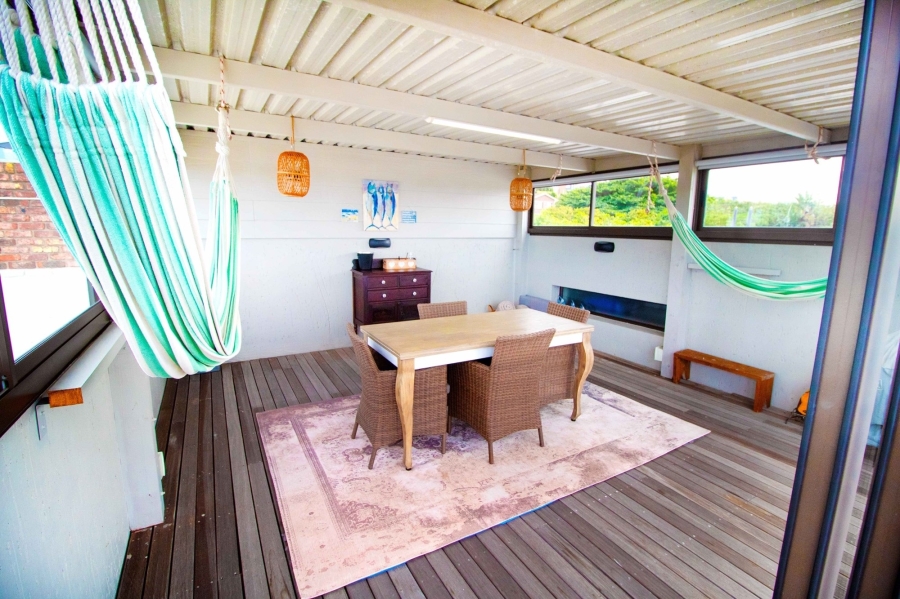 3 Bedroom Property for Sale in Wavecrest Eastern Cape